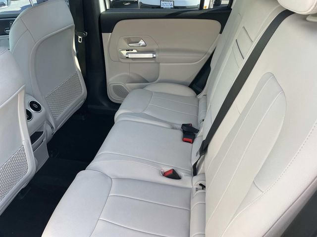 Used 2023 Mercedes-Benz EQB 300 4MATIC image 35