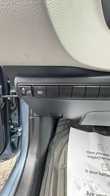 Used 2022 Toyota Corolla LE image 15