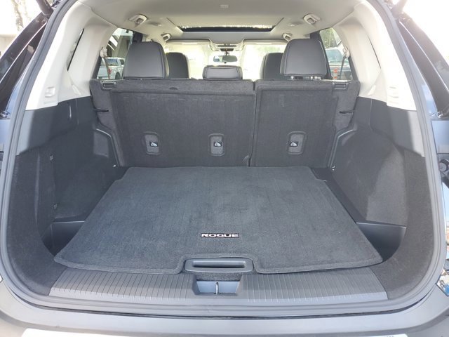 Used 2023 Nissan Rogue SV w/ SV Premium B Package image 8
