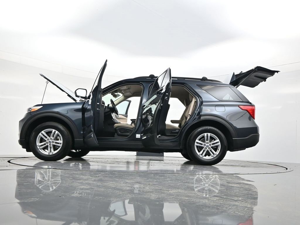 Certified 2022 Ford Explorer XLT w/ Class IV Trailer Tow Package image 63