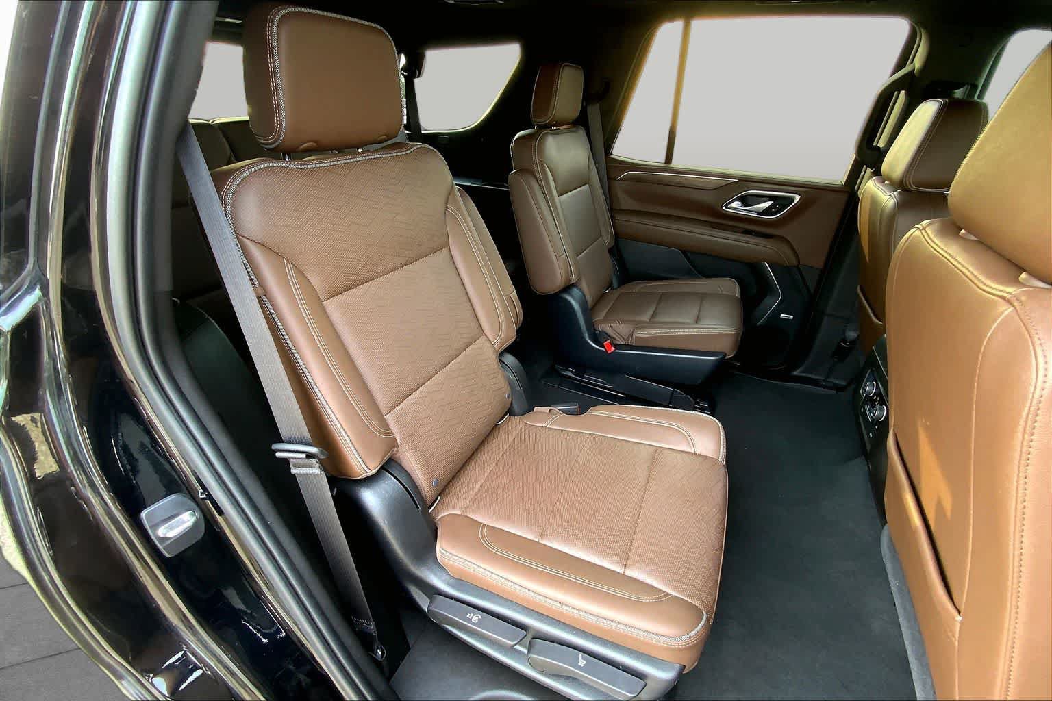 Used 2021 Chevrolet Tahoe High Country RWD image 19