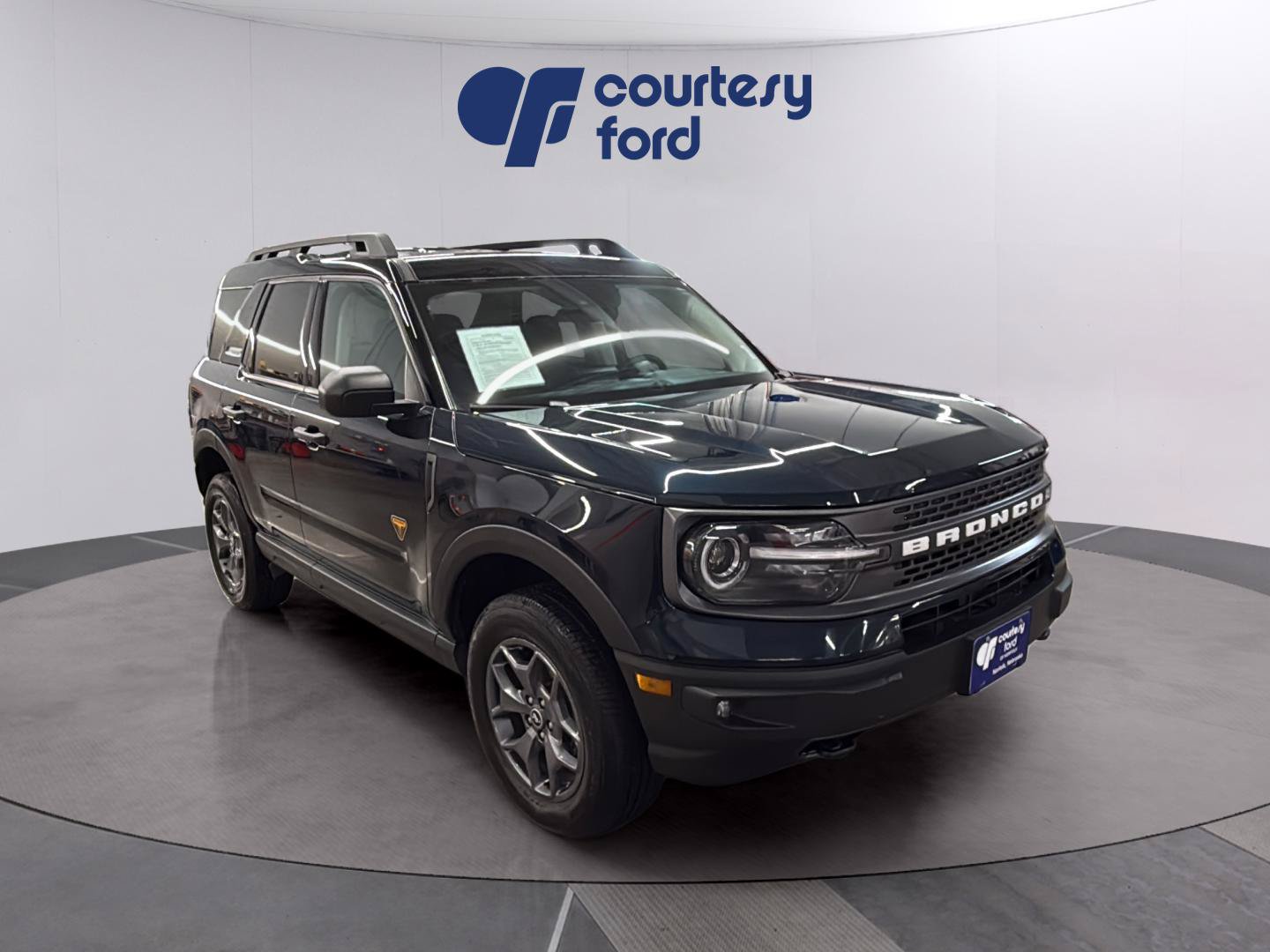 Certified 2022 Ford Bronco Sport Badlands AWD/4WD image 1
