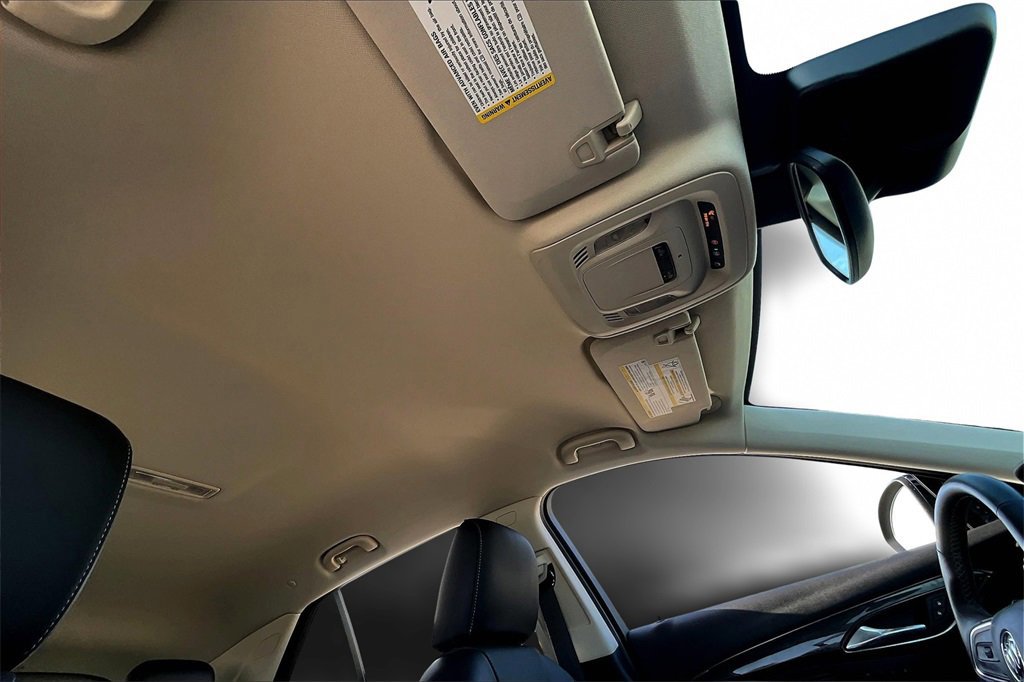 Used 2023 Buick Envision Essence image 22