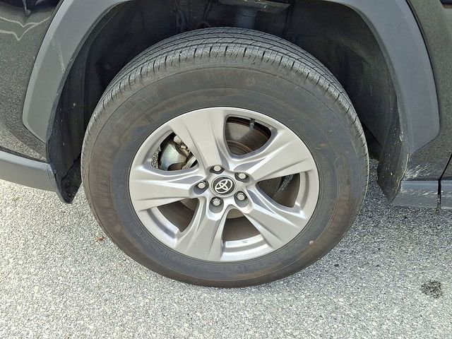 Used 2024 Toyota RAV4 XLE image 29