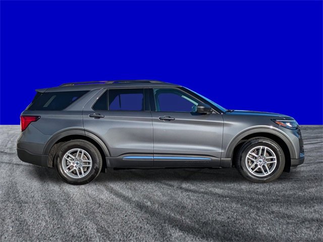 Certified 2025 Ford Explorer Active image 3