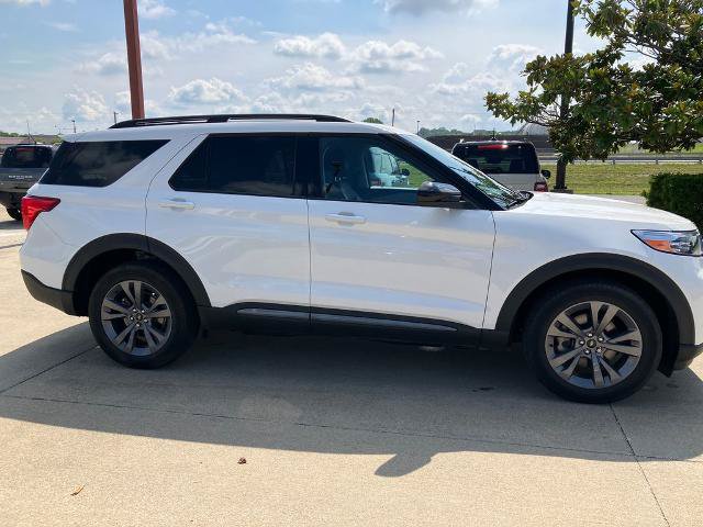 Certified 2024 Ford Explorer XLT w/ Equipment Group 202A AWD/4WD image 7