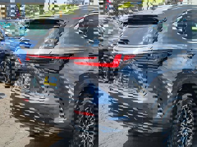 Used 2025 Lexus NX 250 FWD image 9