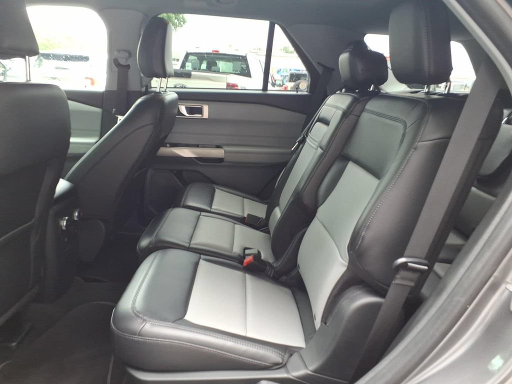 Certified 2023 Ford Explorer XLT w/ Equipment Group 202A AWD/4WD image 16