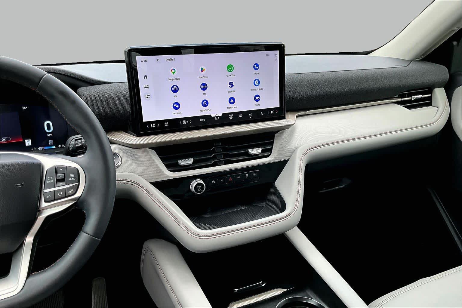 Certified 2025 Ford Explorer Active w/ Active Comfort Package RWD image 9