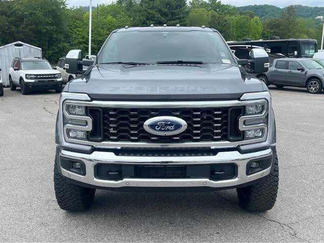 Certified 2025 Ford F450 Lariat w/ Lariat Ultimate Package AWD/4WD image 6