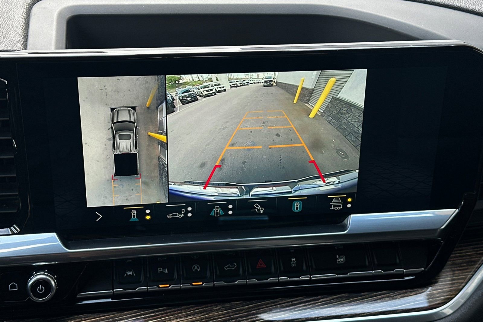 Used 2022 GMC Sierra 1500 Elevation w/ Elevation Premium Package image 17