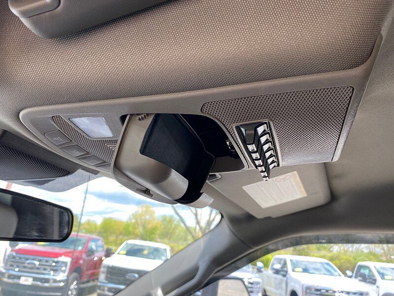 Certified 2022 Ford F550 4x4 Regular Cab Super Duty image 48