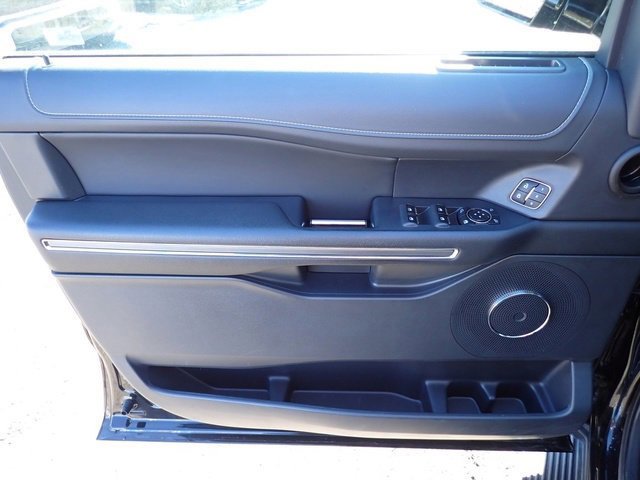 Certified 2023 Ford Expedition XLT image 22