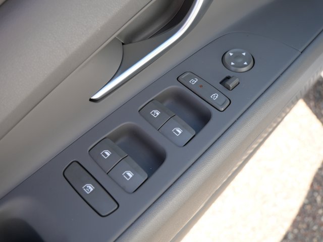 Used 2025 Hyundai Elantra SEL FWD image 13