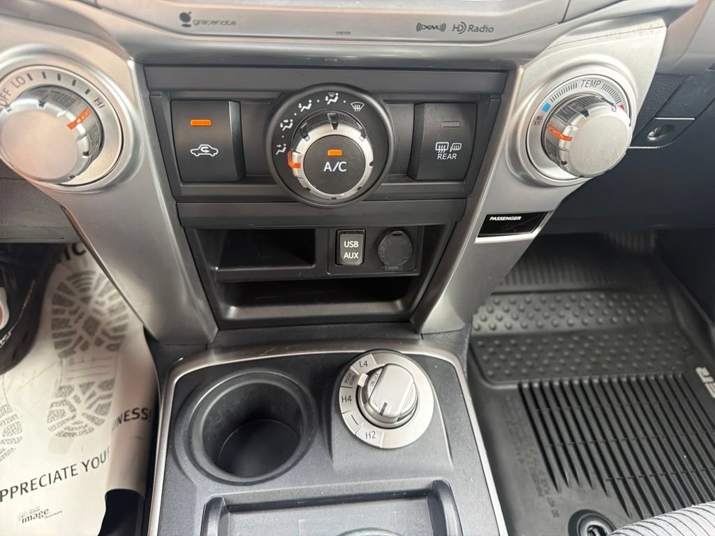 Used 2018 Toyota 4Runner SR5 AWD/4WD image 31