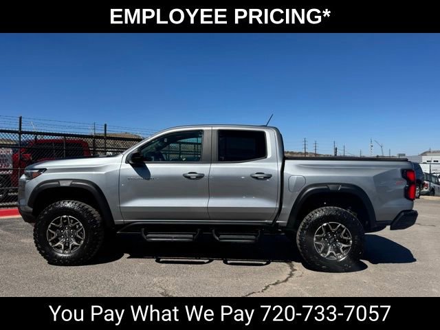 Used 2025 Chevrolet Colorado ZR2 w/ Technology Package AWD/4WD image 2