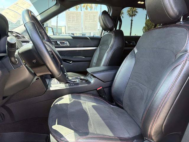 Certified 2018 Ford Explorer XLT w/ Equipment Group 202A FWD image 21