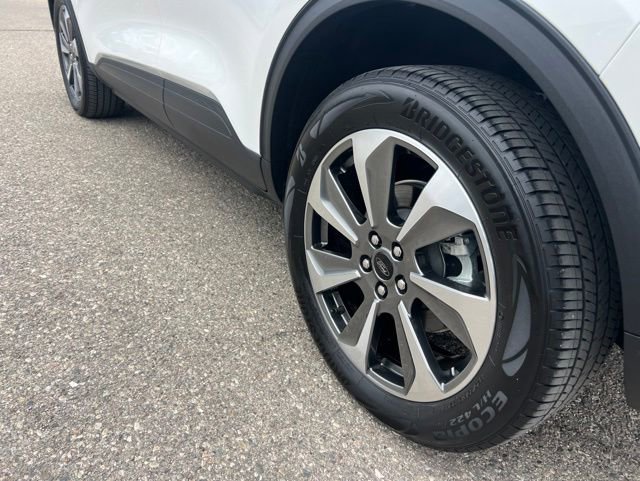Certified 2024 Ford Escape Platinum AWD/4WD image 26