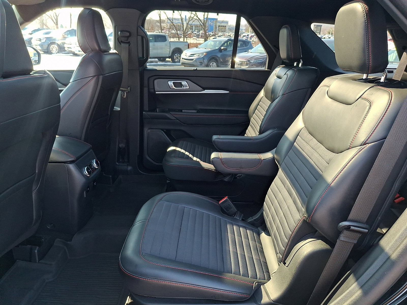 Certified 2025 Ford Explorer ST-Line w/ Premium Package AWD/4WD image 10
