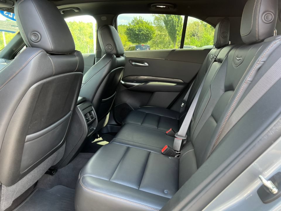 Used 2023 Cadillac XT4 Sport w/ Cold Weather Package AWD/4WD image 5