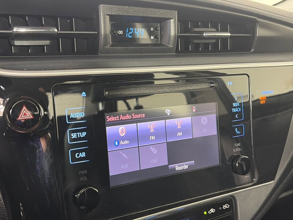 Used 2019 Toyota Corolla LE FWD image 19