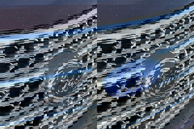 Certified 2020 Ford Explorer Limited w/ Hybrid Equipment Group 310A image 38