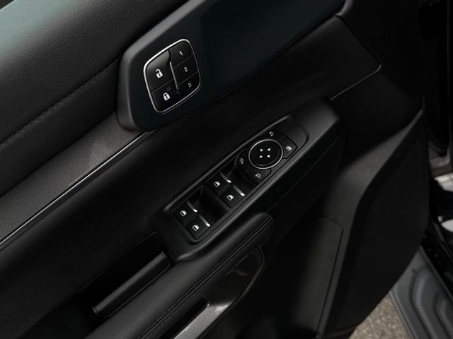 Certified 2025 Ford Ranger Lariat w/ Black Appearance Package image 28