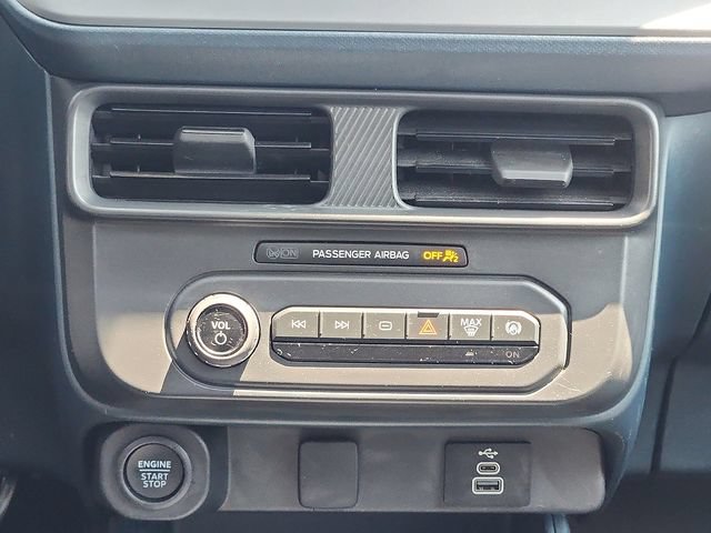 Certified 2025 Ford Maverick XLT w/ XLT Luxury Package AWD/4WD image 17