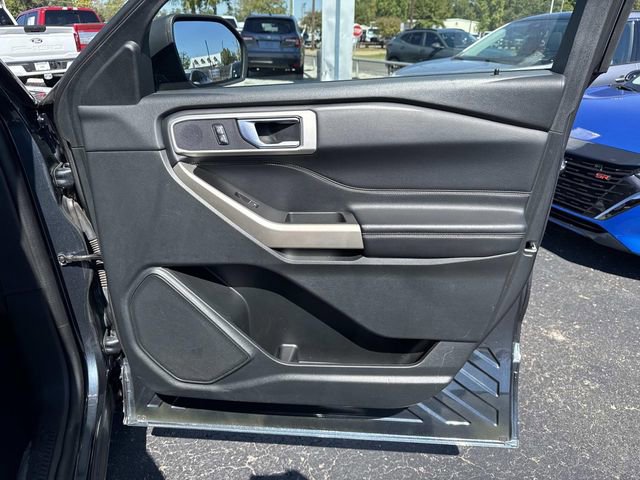Certified 2023 Ford Explorer XLT w/ Equipment Group 202A image 14
