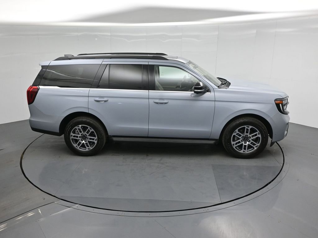 Certified 2025 Ford Expedition Active AWD/4WD image 40