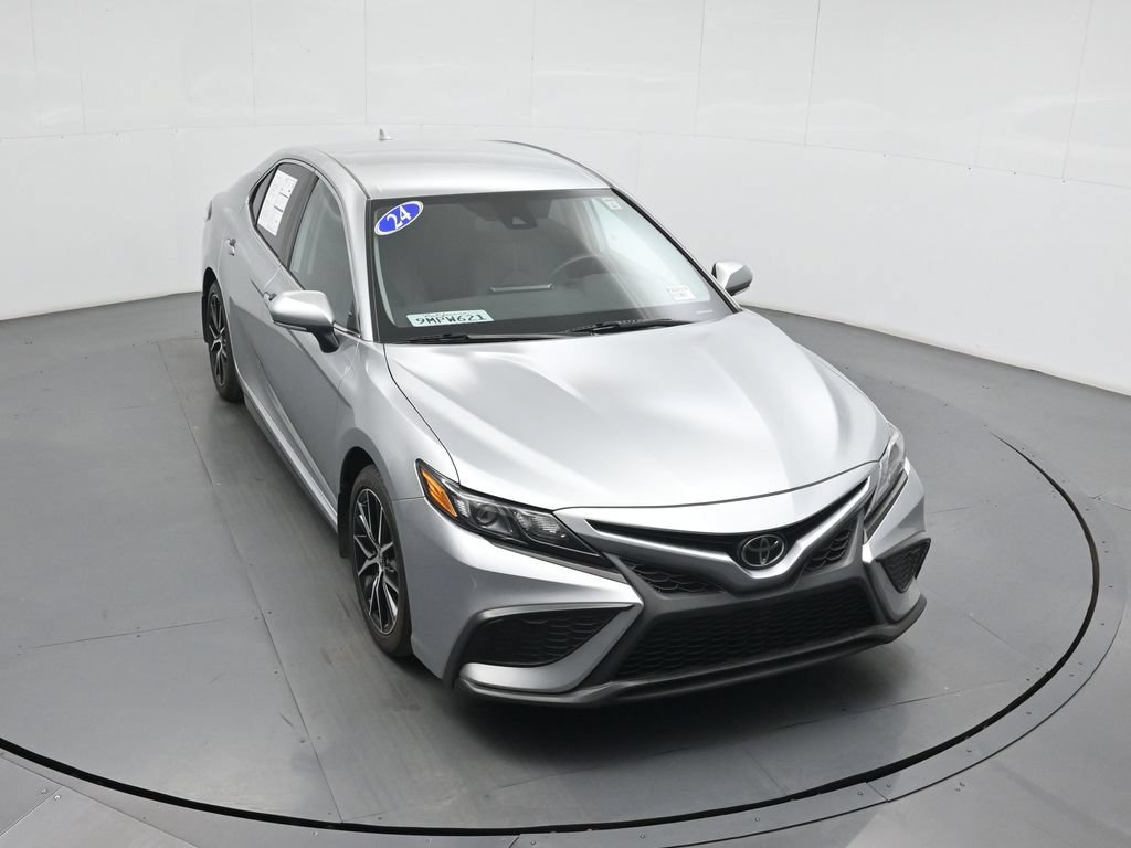 Used 2024 Toyota Camry SE w/ Convenience Package FWD image 35