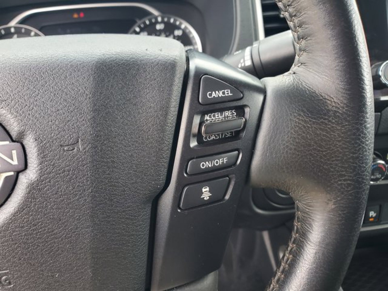 Used 2022 Nissan Frontier SV image 18