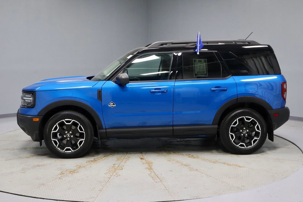 Certified 2025 Ford Bronco Sport Outer Banks w/ Outer Banks Tech Package+ AWD/4WD image 2