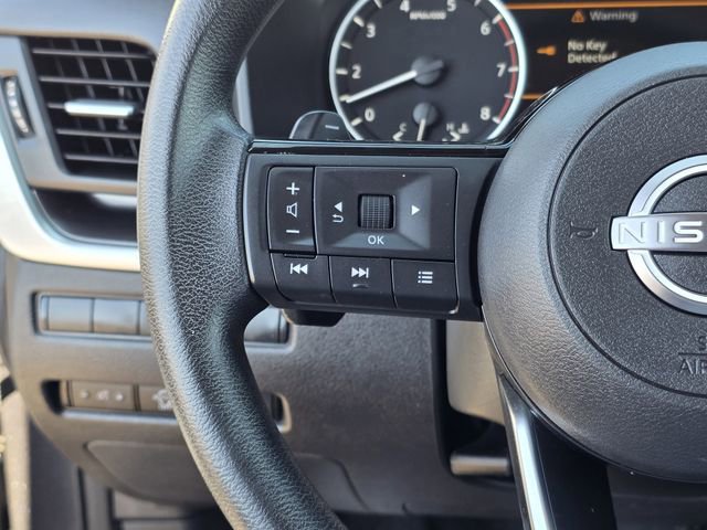Used 2023 Nissan Rogue SV image 24