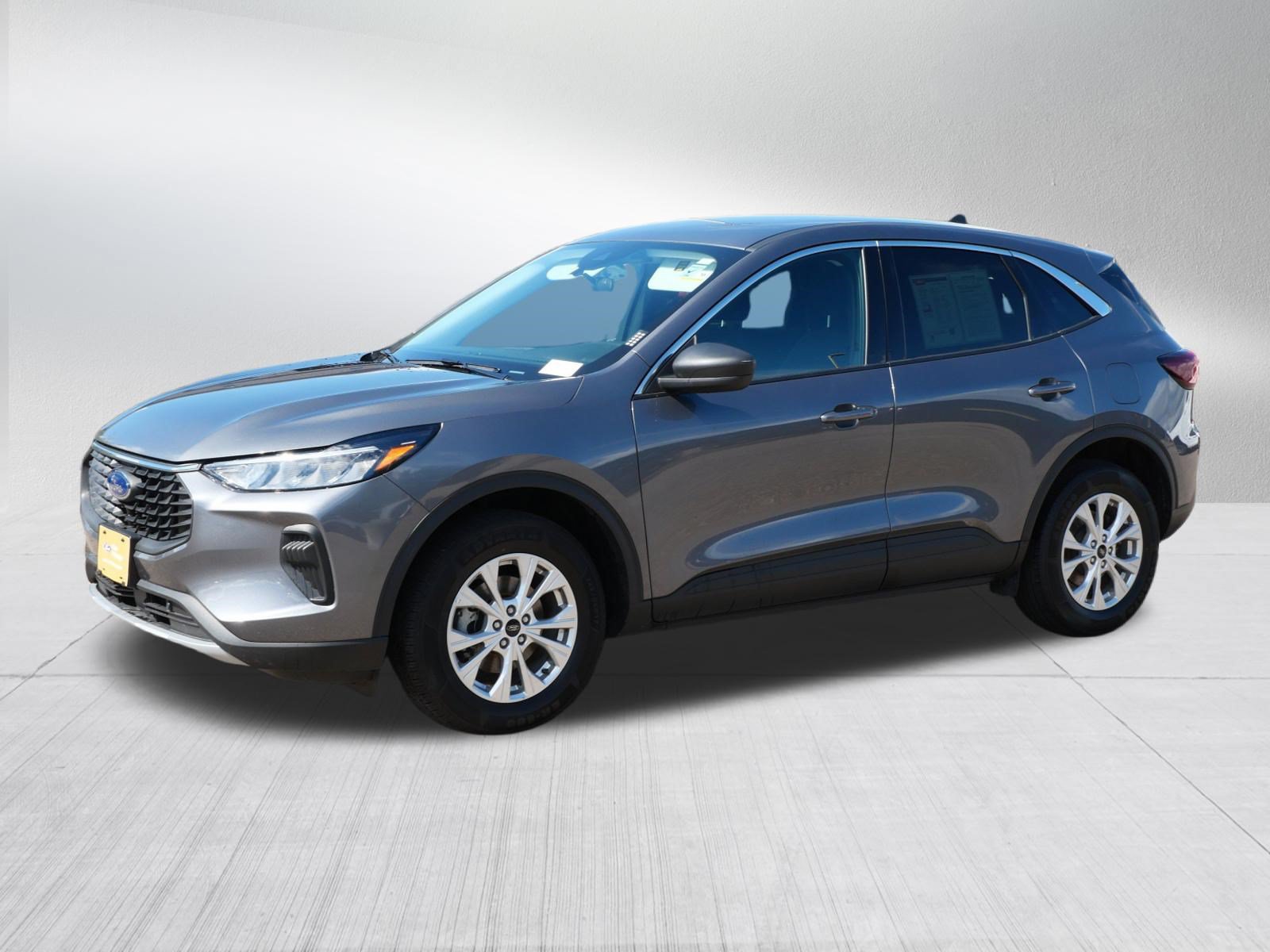 Certified 2024 Ford Escape Active AWD/4WD image 3