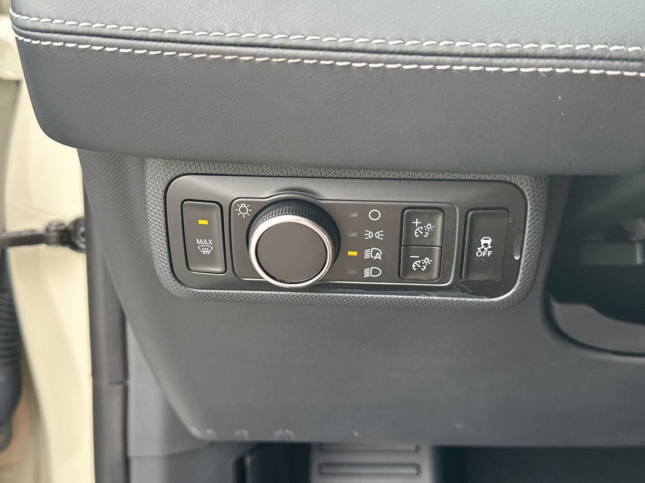 Certified 2025 Ford Mustang Mach-E Select w/ Comfort Package Lite RWD image 34