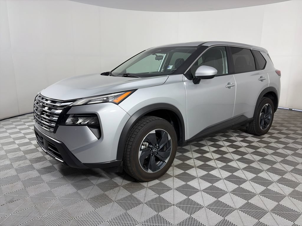Used 2024 Nissan Rogue SV AWD/4WD image 3