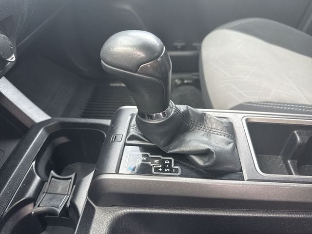 Used 2020 Toyota Tacoma TRD Sport w/ Technology Package AWD/4WD image 19