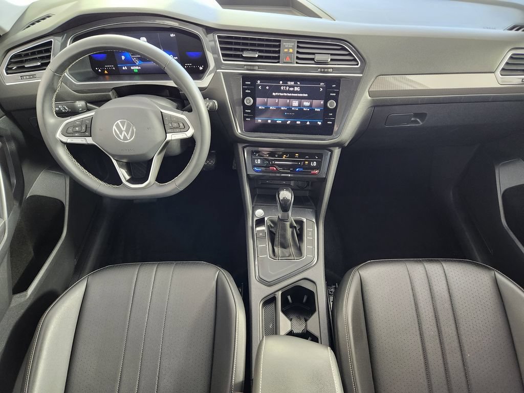 Used 2023 Volkswagen Tiguan SE FWD image 15
