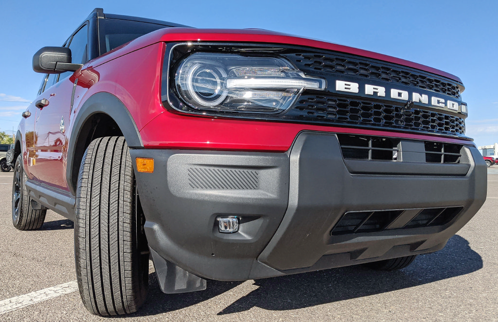 Certified 2026 Ford Bronco Sport Outer Banks AWD/4WD image 22