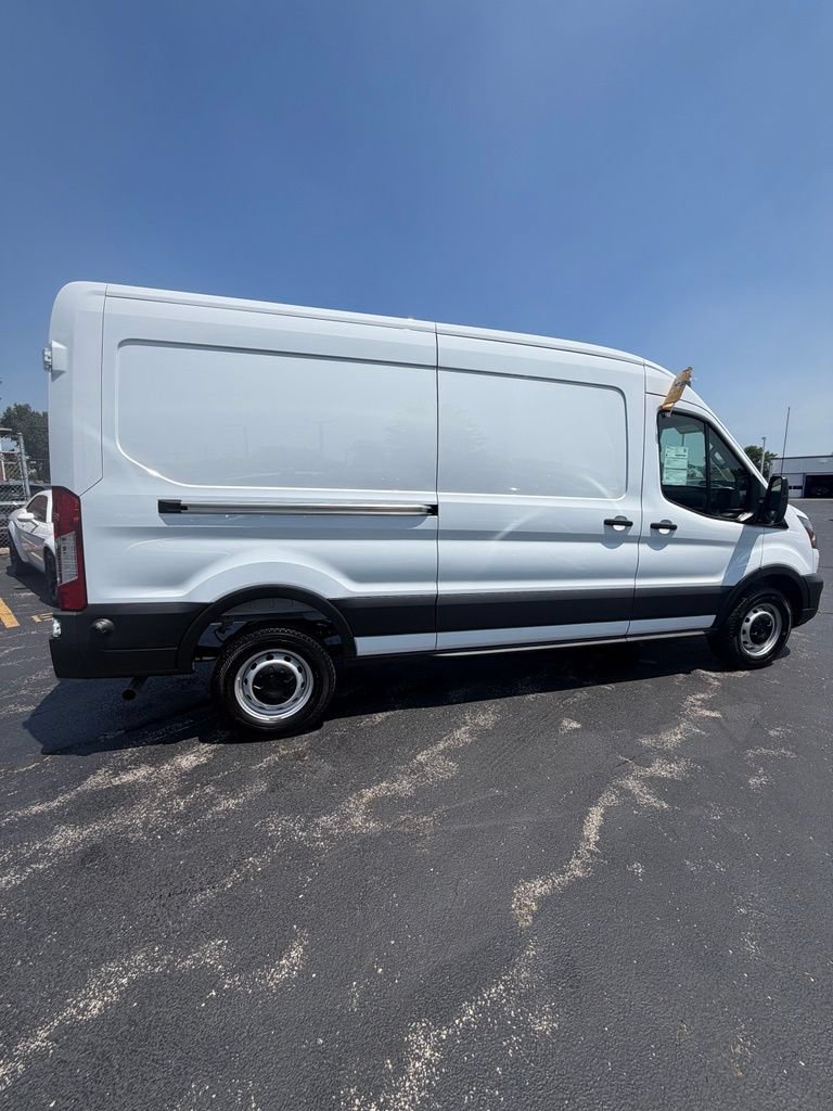 Certified 2026 Ford Transit 250 148 Medium Roof RWD image 28
