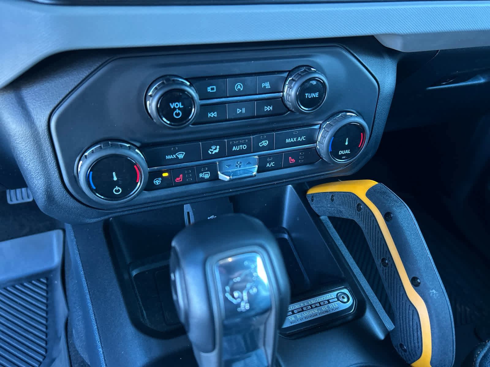 Certified 2022 Ford Bronco Badlands w/ Sasquatch Package image 26