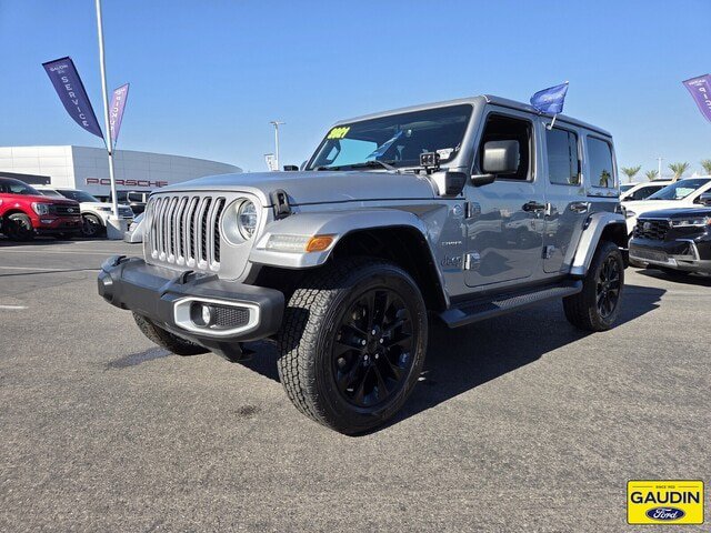 Used 2021 Jeep Wrangler Unlimited Sahara AWD/4WD image 3
