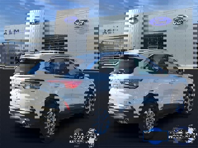 Certified 2021 Ford Escape SE image 3
