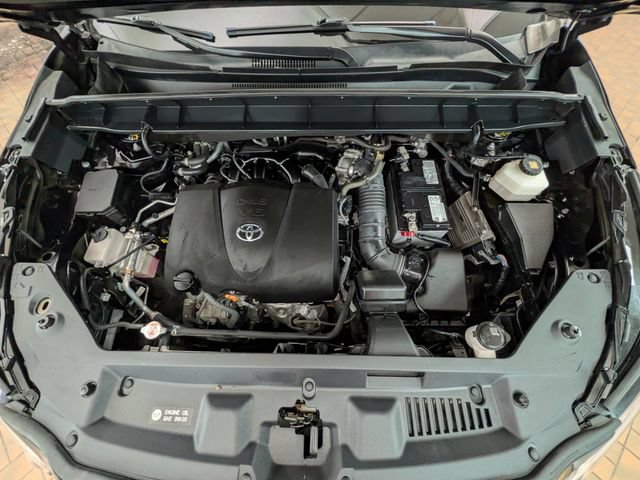 Used 2021 Toyota Highlander XLE AWD/4WD image 25