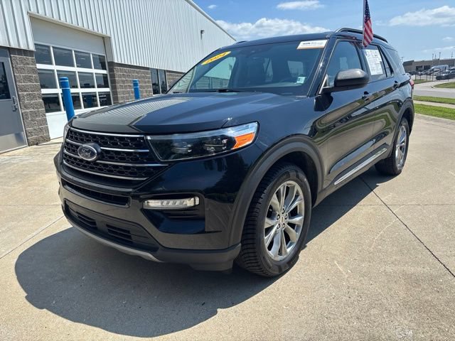 Certified 2024 Ford Explorer XLT w/ Equipment Group 202A AWD/4WD image 5