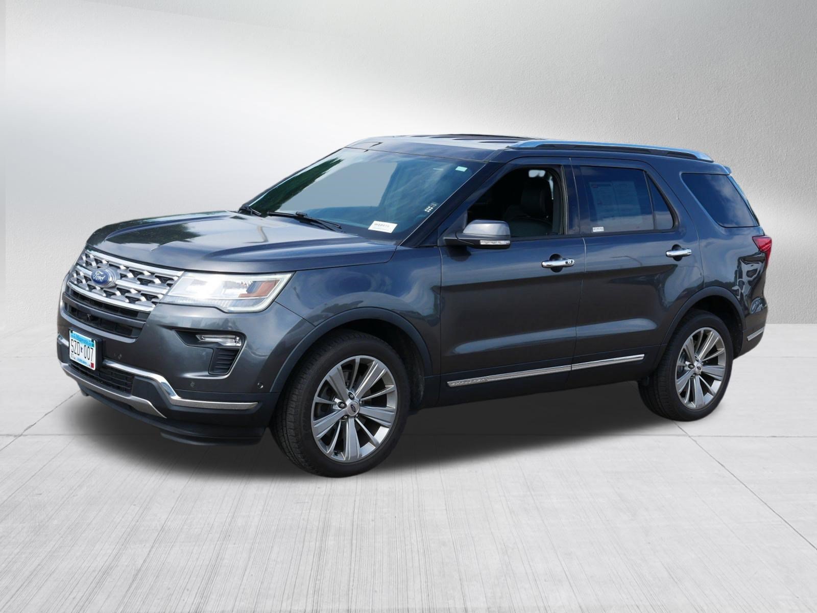 Certified 2018 Ford Explorer Limited w/ Equipment Group 301A AWD/4WD image 3