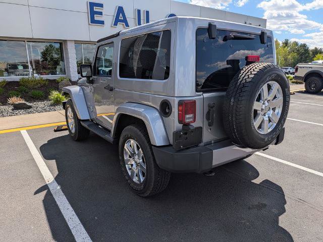 Used 2017 Jeep Wrangler Sahara AWD/4WD image 4