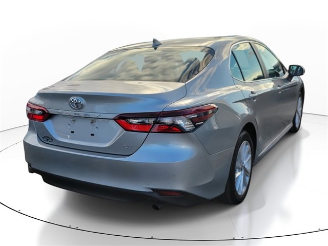 Used 2022 Toyota Camry LE image 4