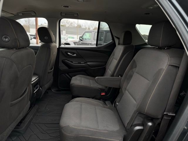 Used 2020 Chevrolet Traverse LT image 29